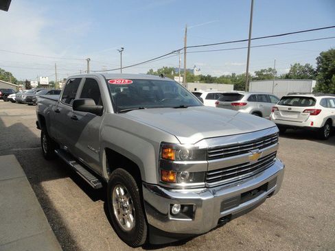 Used 2015 Chevrolet Silverado 2500 LT w/ LT Convenience Package AWD/4WD image 4