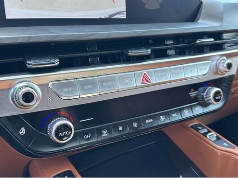 Used 2024 Kia Telluride EX X-Line AWD/4WD image 27