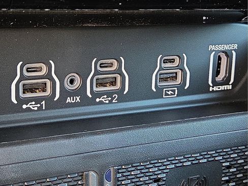 New 2026 RAM 2500 Limited AWD/4WD image 17