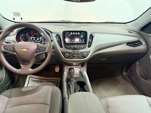 Used 2017 Chevrolet Malibu LT w/ Leather Package FWD image 31