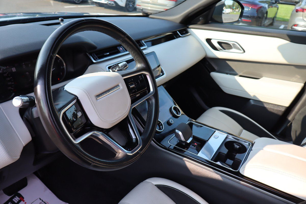 Used 2022 Land Rover Range Rover Velar S AWD/4WD image 11