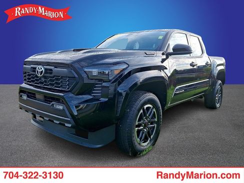 Used 2025 Toyota Tacoma TRD Sport AWD/4WD image 1