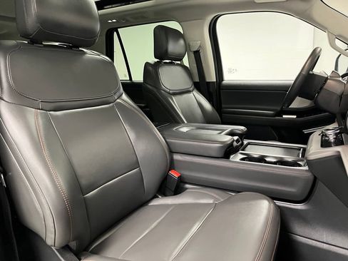 Used 2025 Ford Expedition Max Active AWD/4WD image 60