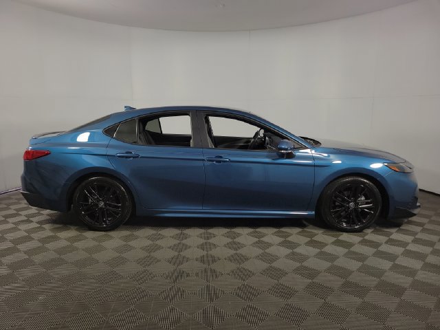 Used 2025 Toyota Camry SE FWD image 10