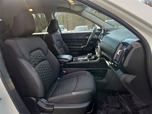 Used 2022 Nissan Pathfinder SV image 26