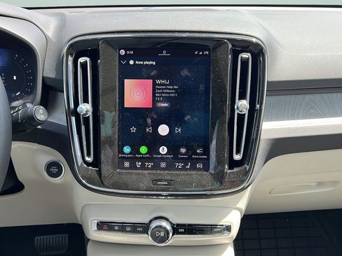New 2026 Volvo XC40 B5 Plus w/ Protection Package Premier AWD/4WD image 17