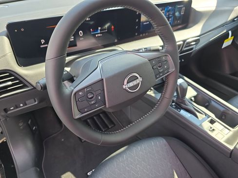 New 2026 Nissan Sentra SV w/ SV Convenience Package FWD image 6