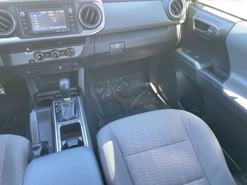 Used 2017 Toyota Tacoma SR5 image 22