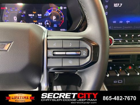 Used 2024 Chevrolet Colorado ZR2 AWD/4WD image 15