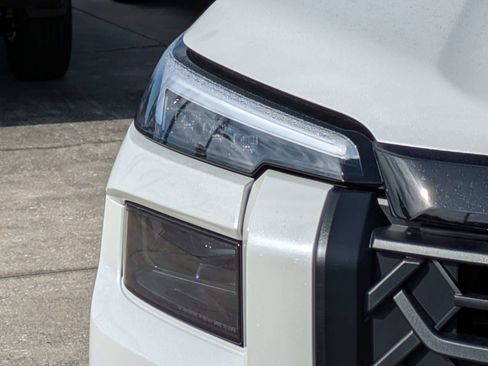 New 2026 Subaru Outback Touring XT AWD/4WD image 10