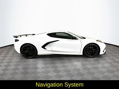 Used 2025 Chevrolet Corvette Stingray Premium Cpe w/ Z51 Performance Package RWD image 11