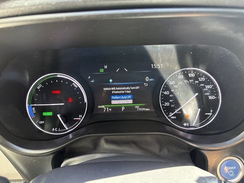 Used 2021 Toyota Sienna Limited image 36