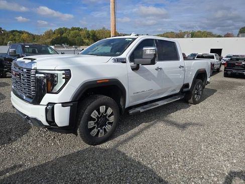 New 2026 GMC Sierra 2500 Denali w/ Denali Reserve Package AWD/4WD image 1