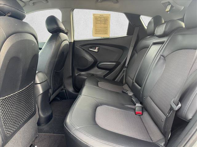 Used 2011 Hyundai Tucson GLS w/ Navigation Pkg 2 AWD/4WD image 18