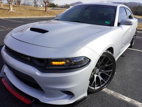Used 2020 Dodge Charger Scat Pack w/ Plus Group image 8