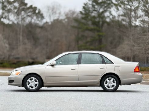 Used 2000 Toyota Avalon XL image 8