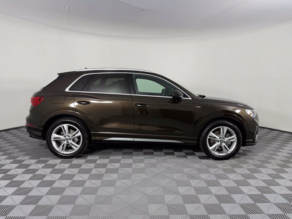 Used 2020 Audi Q3 2.0T Prestige AWD/4WD image 10