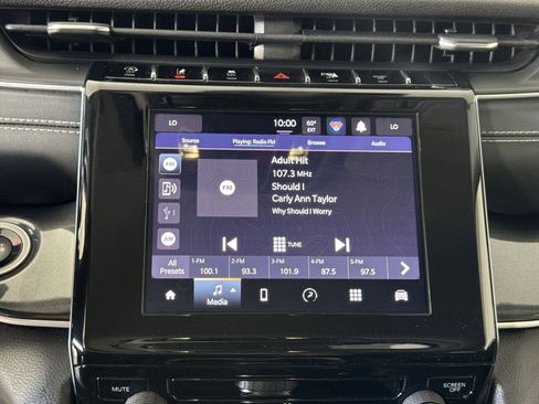 Used 2023 Jeep Grand Cherokee L Laredo image 18