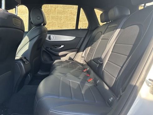 Used 2019 Mercedes-Benz GLC 300 4MATIC image 13