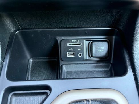Used 2015 Jeep Cherokee Latitude w/ Trailer Tow Group FWD image 27