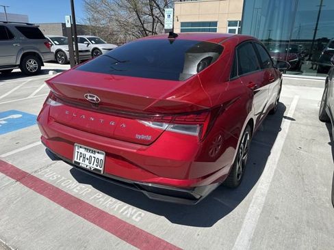 Used 2023 Hyundai Elantra Limited image 9