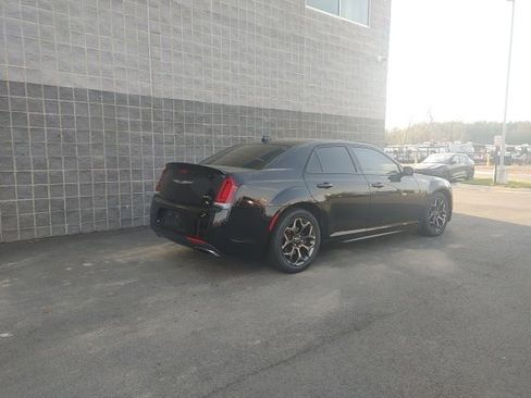 Used 2017 Chrysler 300 S w/ 300S Premium Group image 3