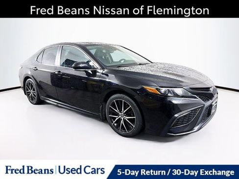 Used 2023 Toyota Camry SE w/ Convenience Package AWD/4WD image 1