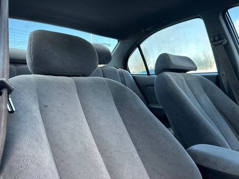 Used 2004 Hyundai Elantra GLS image 16