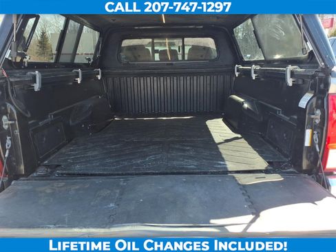 Used 2016 Toyota Tacoma SR5 w/ SR5 Appearance Package (SN) image 10