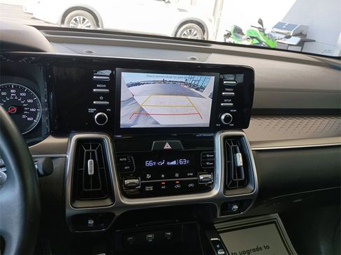 Used 2021 Kia Sorento S image 23
