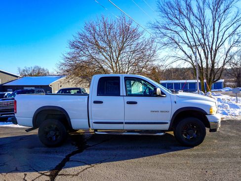 Used 2004 Dodge Ram 1500 Truck ST w/ ST Value Group image 2