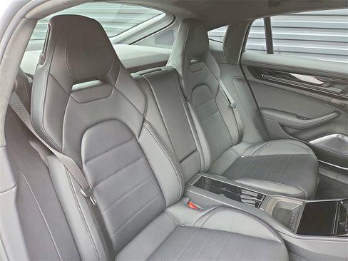 New 2026 Porsche Panamera GTS image 21