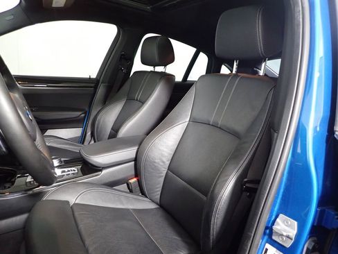 Used 2018 BMW X4 M40i image 27
