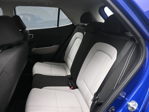 Used 2024 Hyundai Venue SEL FWD image 22