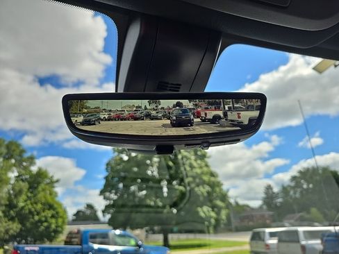 Used 2021 Chevrolet Silverado 1500 High Country w/ Technology Package image 28