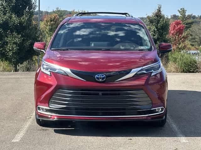 Used 2023 Toyota Sienna Platinum AWD/4WD image 31
