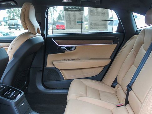 Used 2019 Volvo S90 T8 Inscription w/ Advanced Package image 19