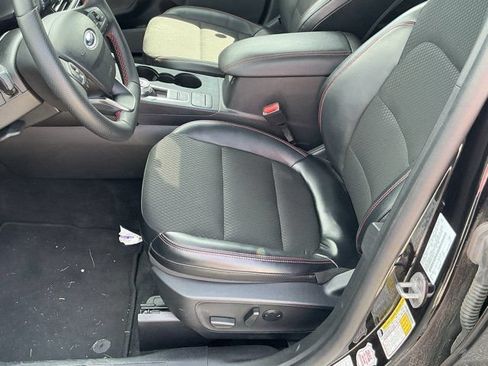 Used 2025 Ford Escape ST-Line AWD/4WD image 16