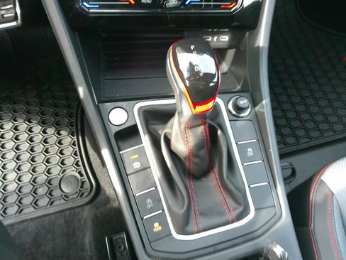 Used 2025 Volkswagen Jetta GLI Autobahn w/ GLI Black Package image 26