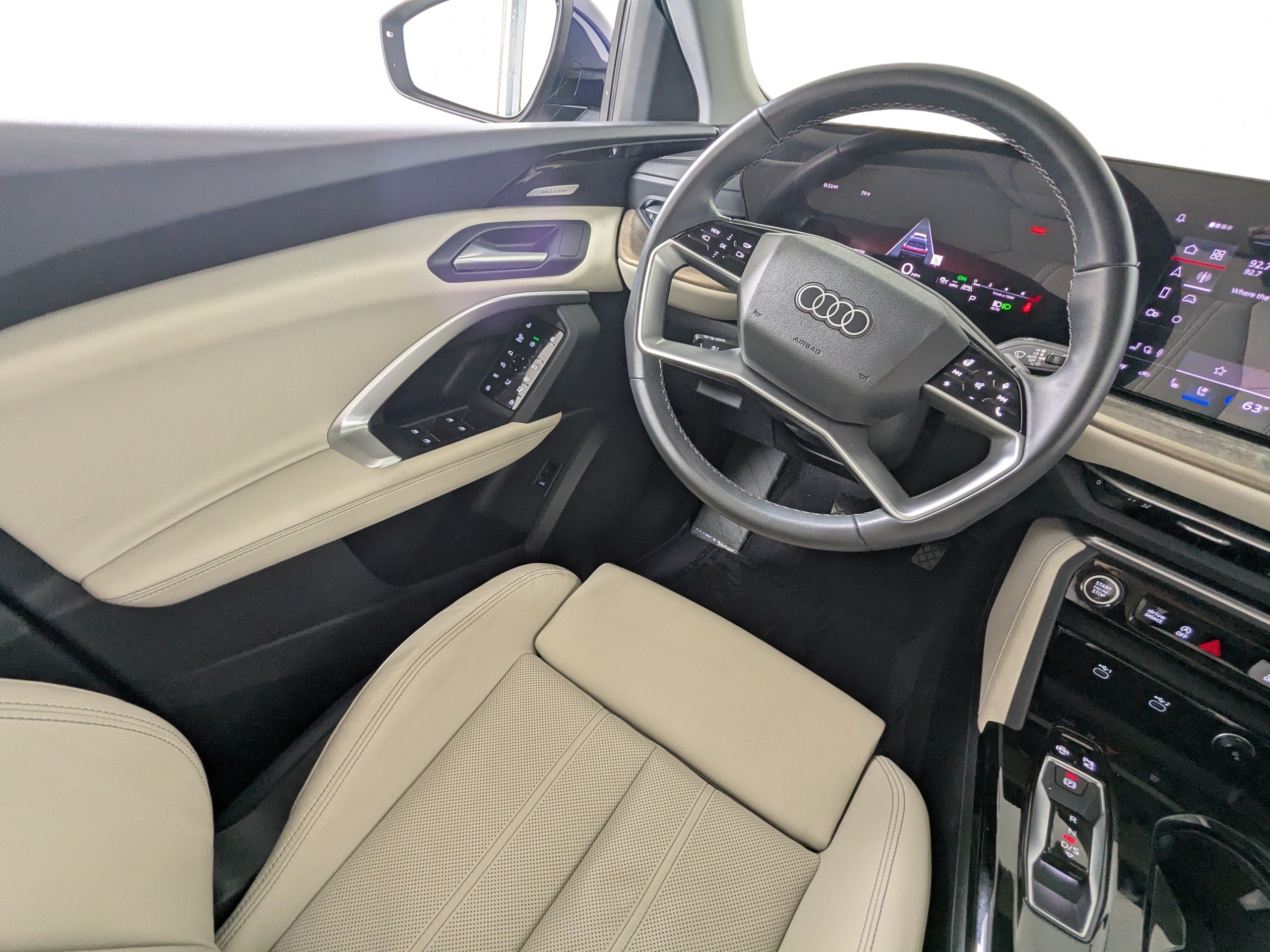 Certified 2025 Audi Q5 Premium Plus w/ Premium Plus AWD/4WD image 9