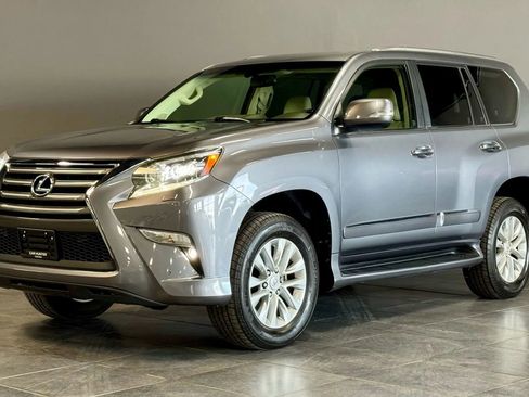Used 2017 Lexus GX 460 image 1