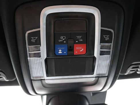 Used 2024 RAM 1500 Laramie RWD image 26