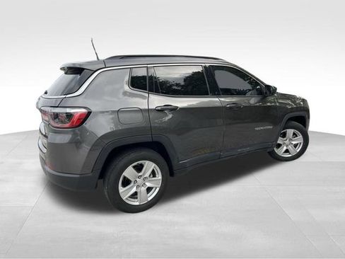 Used 2022 Jeep Compass Latitude AWD/4WD image 7