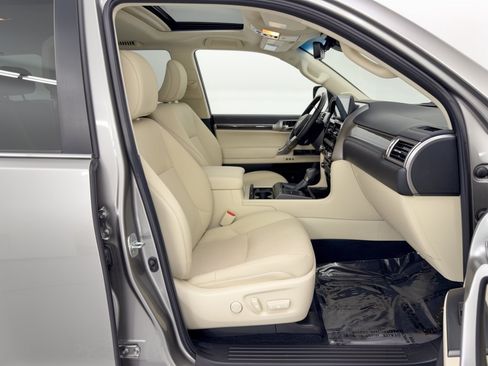 Certified 2023 Lexus GX 460 Premium w/ Premium Package AWD/4WD image 31