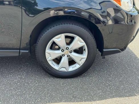 Used 2016 Subaru Forester 2.5i Premium w/ All-Weather Package AWD/4WD image 10