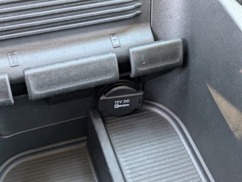 Used 2017 RAM 1500 Laramie w/ Convenience Group image 33