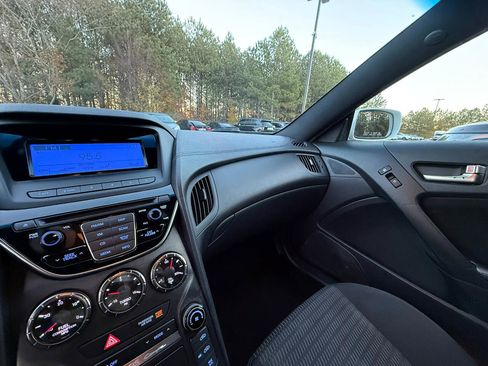 Used 2013 Hyundai Genesis 2.0T image 19