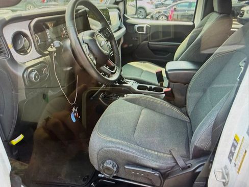 Used 2024 Jeep Wrangler Unlimited Sport AWD/4WD image 10