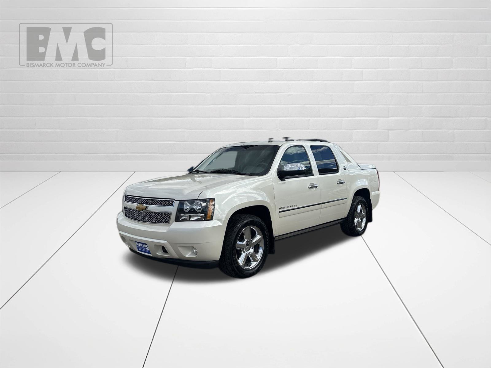 Used 2013 Chevrolet Avalanche LTZ AWD/4WD 360° Tour