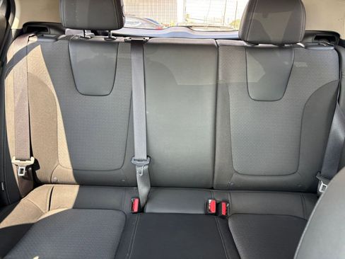 Used 2025 Buick Encore GX Preferred image 36